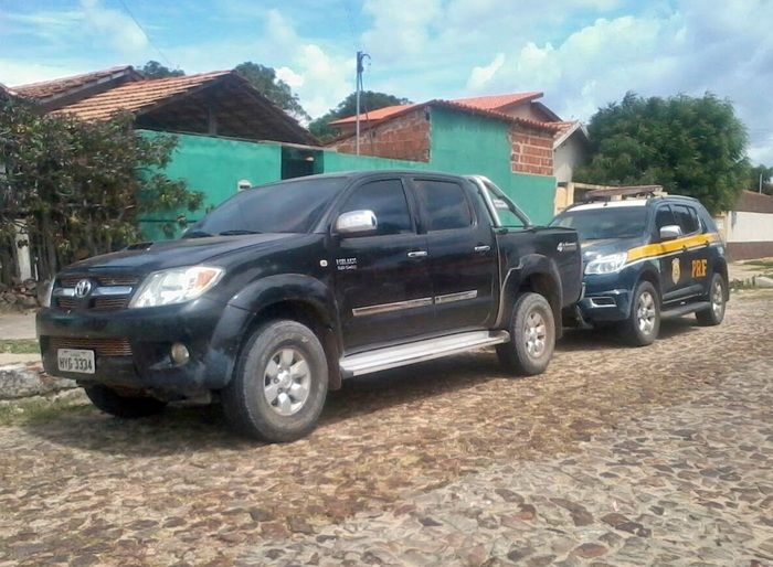 Hilux roubada no Ceará é recuperada pela PRF em Parnaíba - Imagem 1