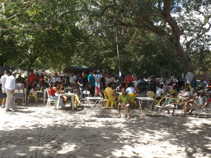 Prefeito Zé Henrique inaugura mais estradas, dois pontilhões e energia elétrica na zona rural  - Imagem 14