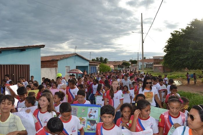 Caminhada marca o dia Nacional do Combate ao Abuso e à Exploração Sexual de Crianças e Adolescentes em Alegrete - Imagem 39