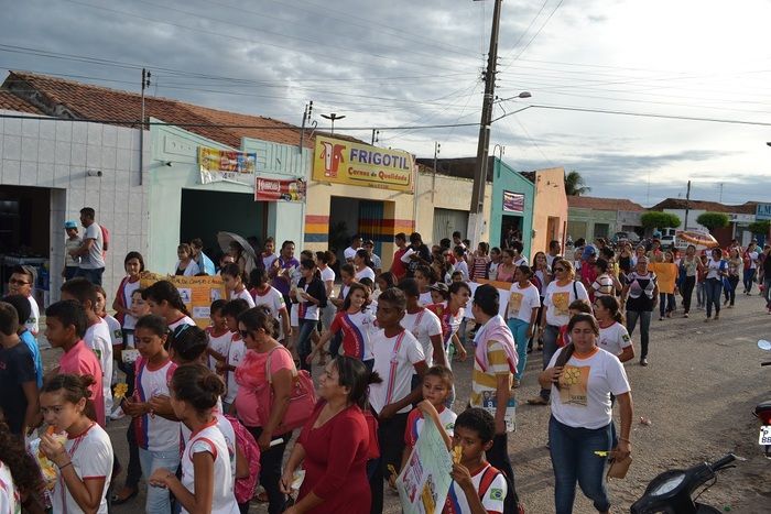 Caminhada marca o dia Nacional do Combate ao Abuso e à Exploração Sexual de Crianças e Adolescentes em Alegrete - Imagem 17