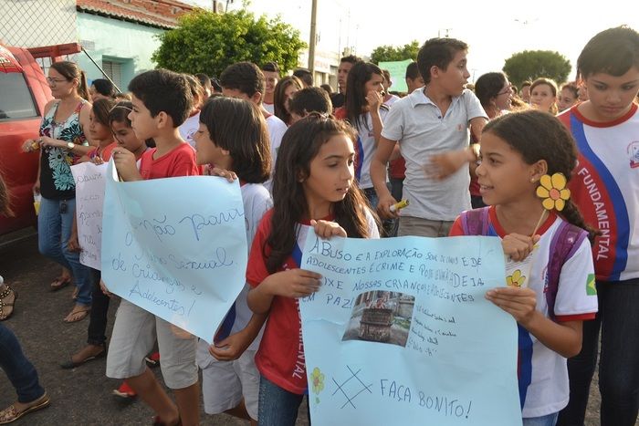 Caminhada marca o dia Nacional do Combate ao Abuso e à Exploração Sexual de Crianças e Adolescentes em Alegrete - Imagem 25