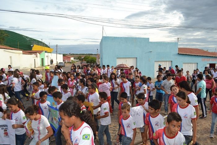 Caminhada marca o dia Nacional do Combate ao Abuso e à Exploração Sexual de Crianças e Adolescentes em Alegrete - Imagem 44