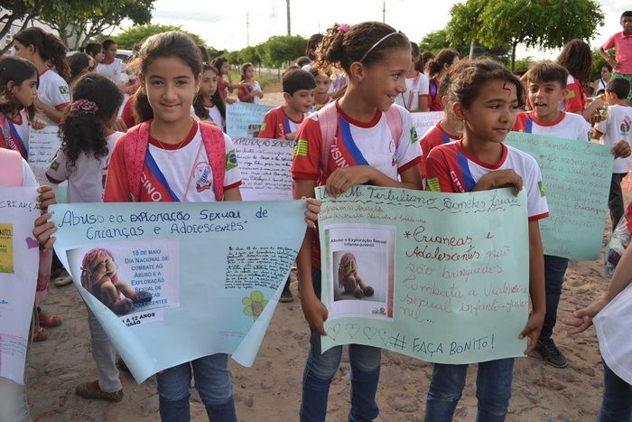 Caminhada marca o dia Nacional do Combate ao Abuso e à Exploração Sexual de Crianças e Adolescentes em Alegrete - Imagem 3