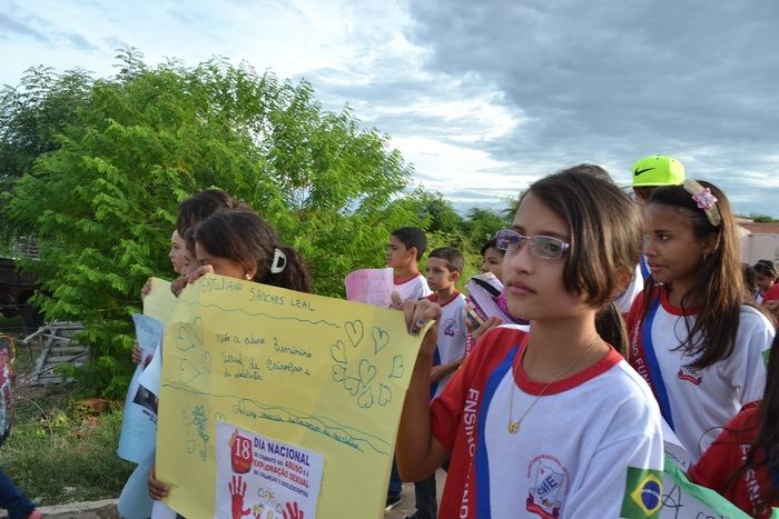Caminhada marca o dia Nacional do Combate ao Abuso e à Exploração Sexual de Crianças e Adolescentes em Alegrete - Imagem 36