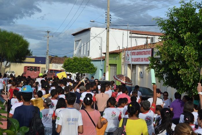 Caminhada marca o dia Nacional do Combate ao Abuso e à Exploração Sexual de Crianças e Adolescentes em Alegrete - Imagem 24