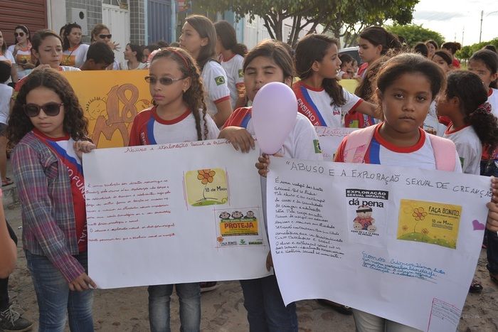 Caminhada marca o dia Nacional do Combate ao Abuso e à Exploração Sexual de Crianças e Adolescentes em Alegrete - Imagem 4