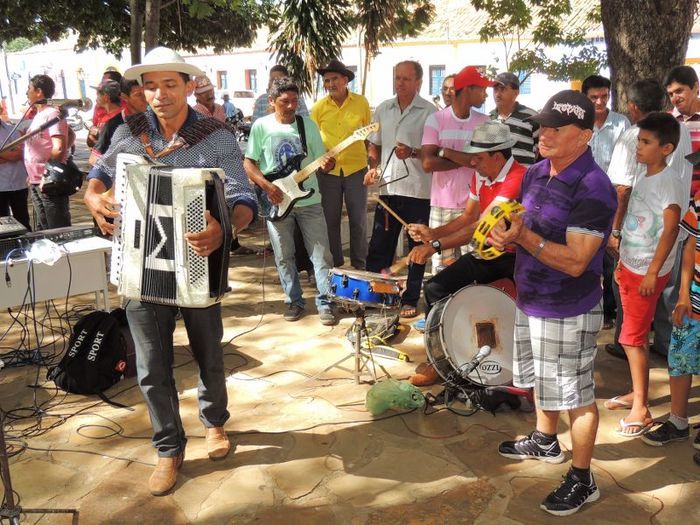 Município promove festa popular e distribui presentes aos trabalhadores - Imagem 30