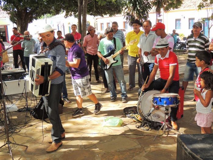 Município promove festa popular e distribui presentes aos trabalhadores - Imagem 26