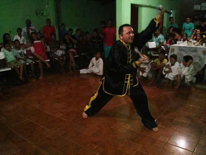 Prefeito Delano Parente faz apresentação de Kung Fu em abertura do Programa Mais Educação - Imagem 3