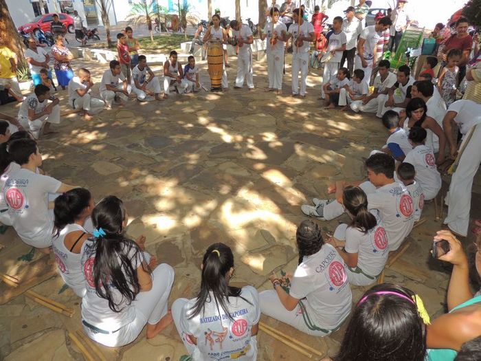 Município promove festa popular e distribui presentes aos trabalhadores - Imagem 4