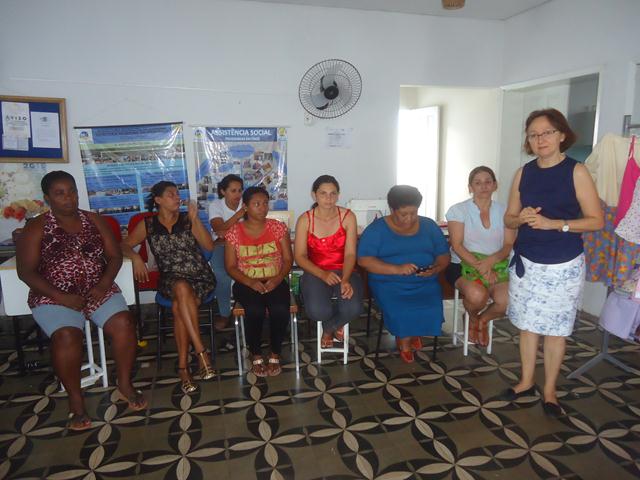 Secretaria Municipal de Assistência Social encerra Curso de Corte e Costura - Imagem 2