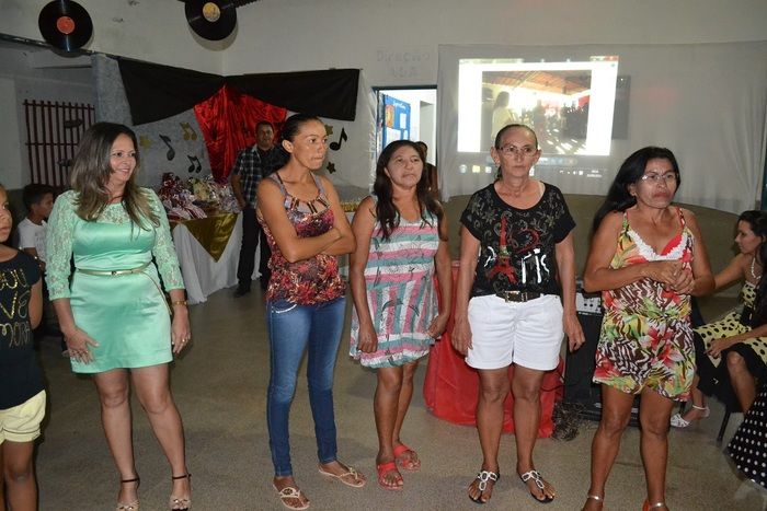 Colégio do Estado realiza tradicional festa de Dia das Mães - Imagem 96