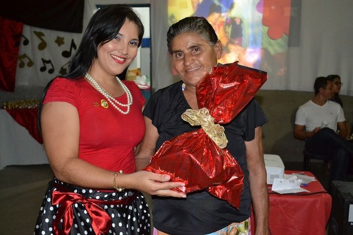 Colégio do Estado realiza tradicional festa de Dia das Mães - Imagem 105