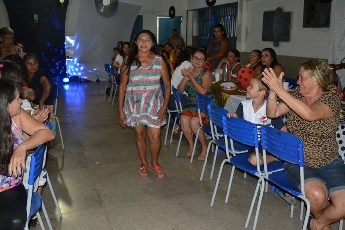 Colégio do Estado realiza tradicional festa de Dia das Mães - Imagem 92