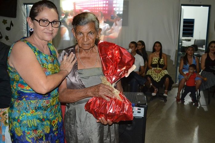 Colégio do Estado realiza tradicional festa de Dia das Mães - Imagem 104