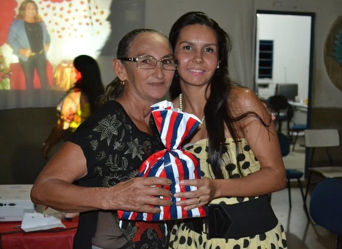 Colégio do Estado realiza tradicional festa de Dia das Mães - Imagem 99