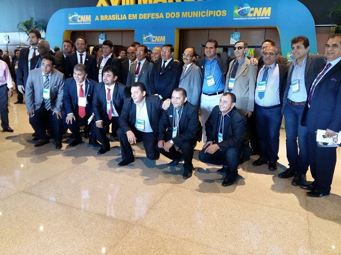 Prefeito de Lagoinha Presente na XVIII Marcha dos Prefeitos em Brasília  - Imagem 1