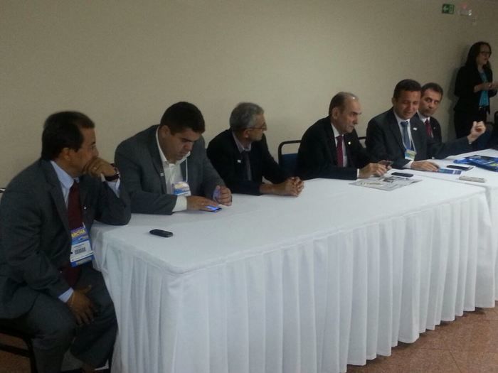 Prefeitos debatem reforma Politica e Melhorias para seus Municípios na 18ª Marcha em Brasilia - Imagem 6