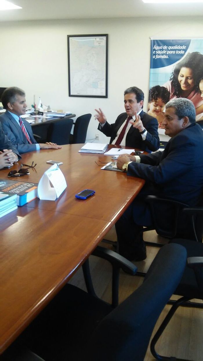Presidente da FUNASA recebe prefeito de Boa Hora em Brasília - Imagem 2