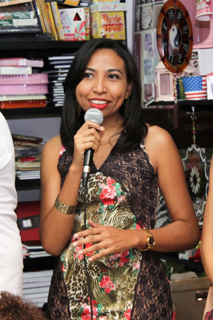 A prefeita de Francinópolis prestigia lançamento do livro da secretária municipal de Educação de Francinópolis. “Histórias: do social ao cultural, do  - Imagem 20