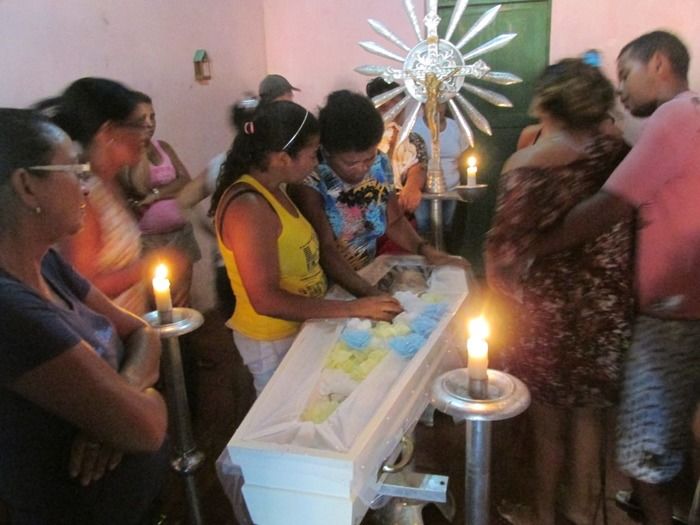 Emoção e tristeza marca o enterro de Ranyhelison de 4 anos em Agricolândia - Imagem 13