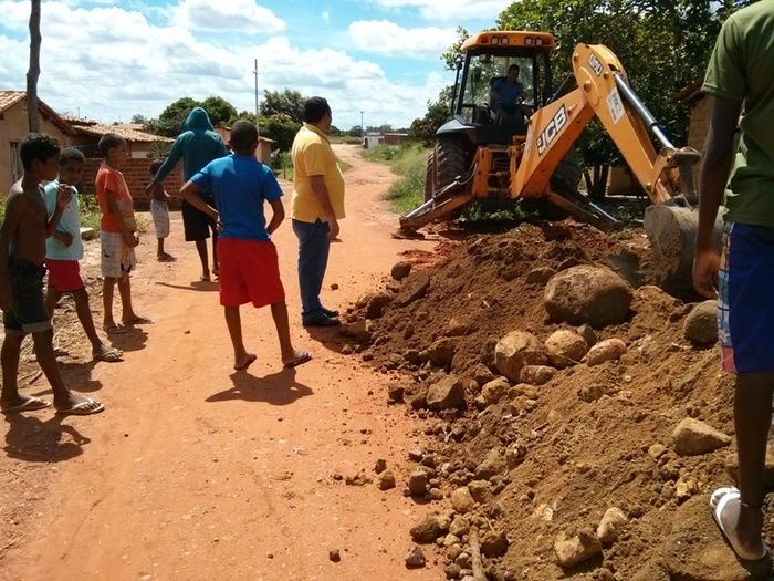 Prefeitura inicia serviço recuperação e ampliação de abastecimento d’água no Bairro Santo Antonio e adjacências - Imagem 2