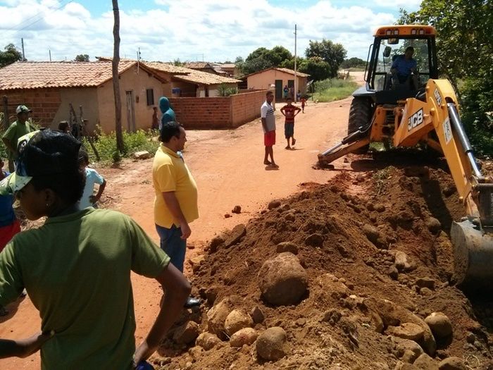 Prefeitura inicia serviço recuperação e ampliação de abastecimento d’água no Bairro Santo Antonio e adjacências - Imagem 1