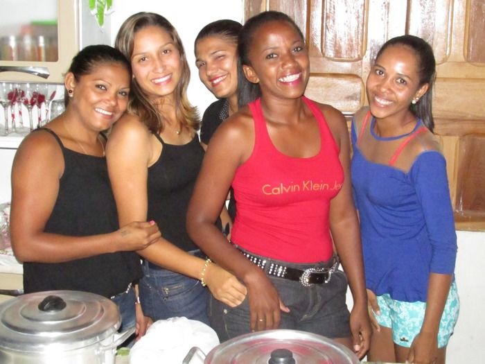 Tradicional Novena da Divina Santa Cruz na casa da Socorro Preciana no Bairro Baixa - Imagem 13