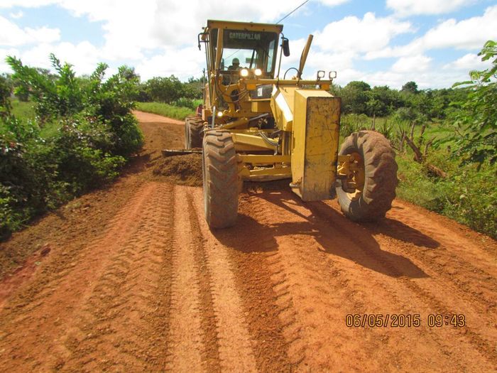 Prefeitura de Barras recupera trecho crítico que liga dois bairros - Imagem 6
