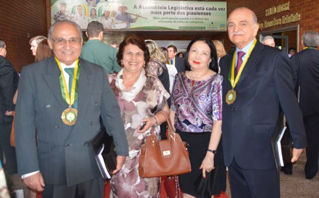 Prefeito Jesualdo Cavalcanti recebe homenagem na Assembléia Legislativa - Imagem 3