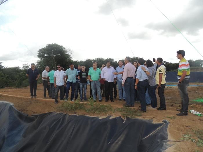 Prefeitos visitam usina de tratamento, reciclagem de resíduos em Água Branca - Imagem 9