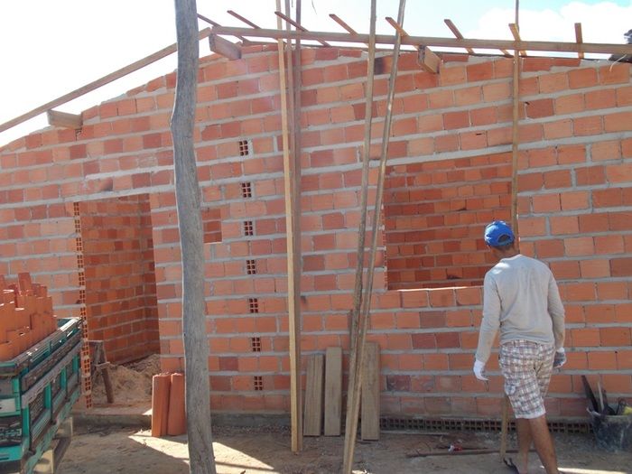 Secretaria de Assistência Social fez entrega de telhado de casa que sofreu incêndio - Imagem 5