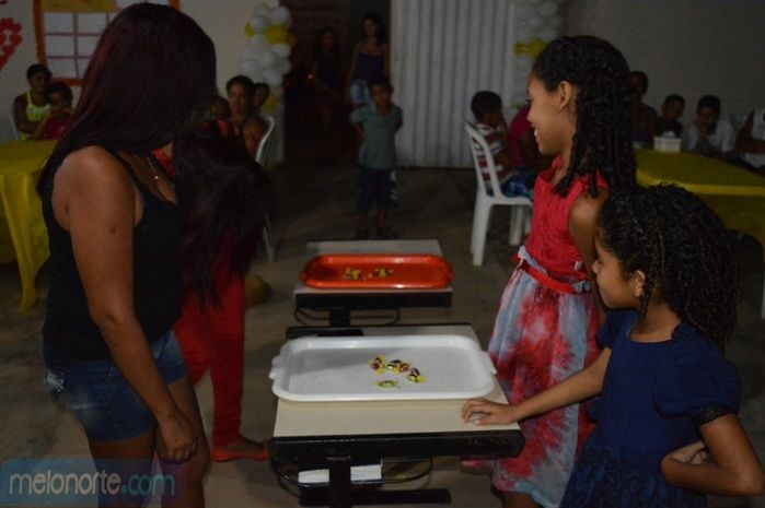 Equipe realiza comemoração em homenagem as Mães do SCFV  - Imagem 44