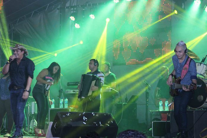 Banda Muleke Doido encerra programação de Aniversário de 53 anos de Francinópolis - Imagem 73