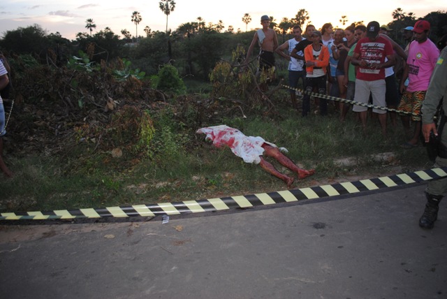 Acusados de matar o primo e outro de assassinar ex-marido da namorada vão à polícia - Imagem 2
