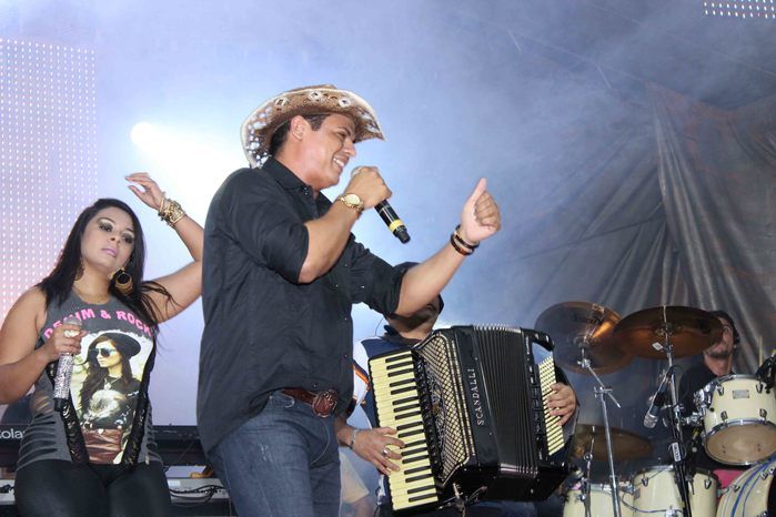 Banda Muleke Doido encerra programação de Aniversário de 53 anos de Francinópolis - Imagem 40