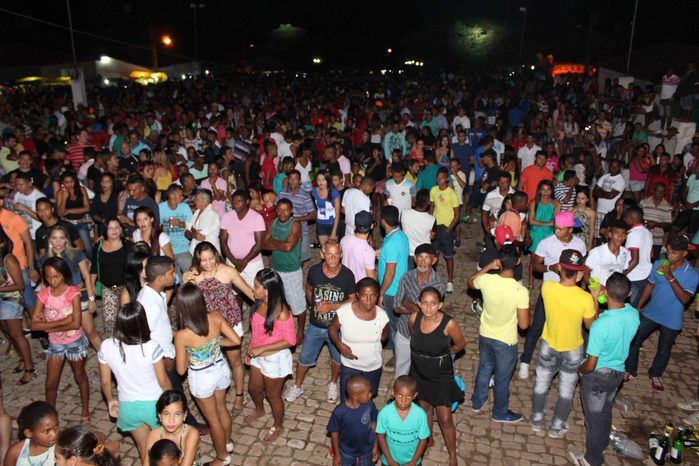 Banda Muleke Doido encerra programação de Aniversário de 53 anos de Francinópolis - Imagem 13