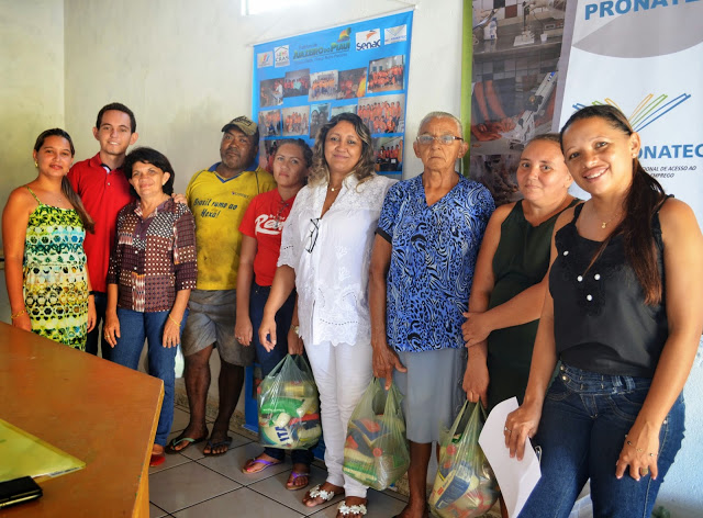 Prefeitura de Juazeiro entrega cestas básicas arrecadadas na Arena Juazeiro - Imagem 1