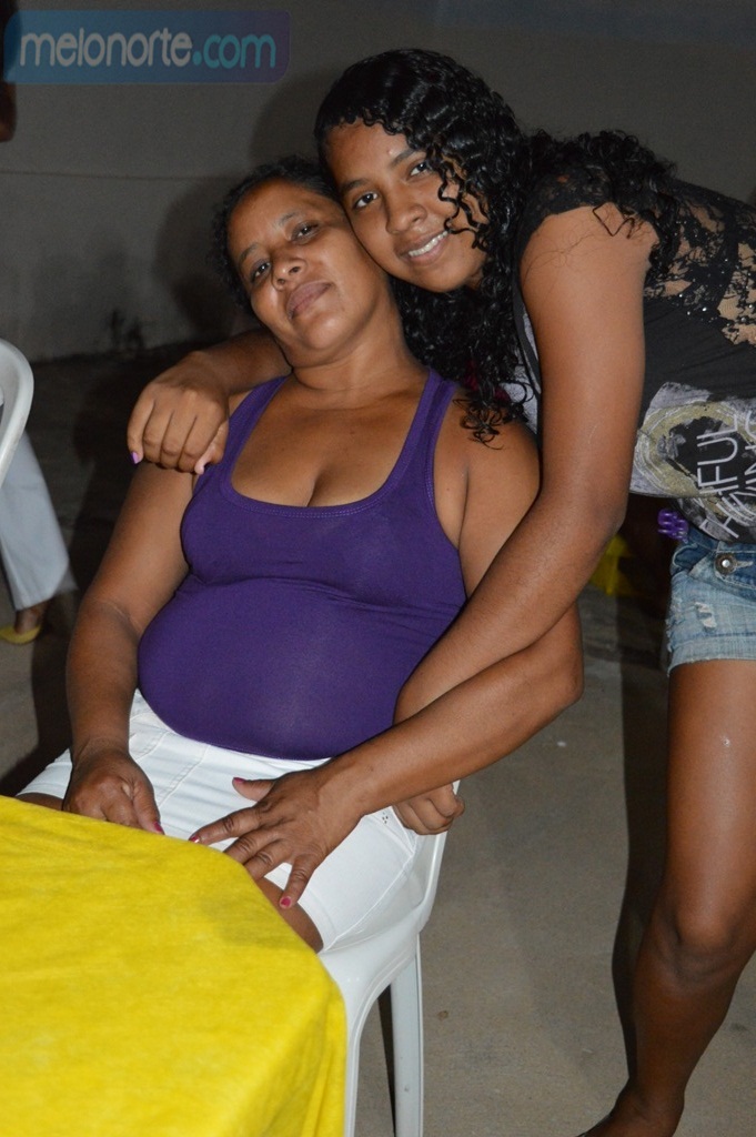 Equipe realiza comemoração em homenagem as Mães do SCFV  - Imagem 11