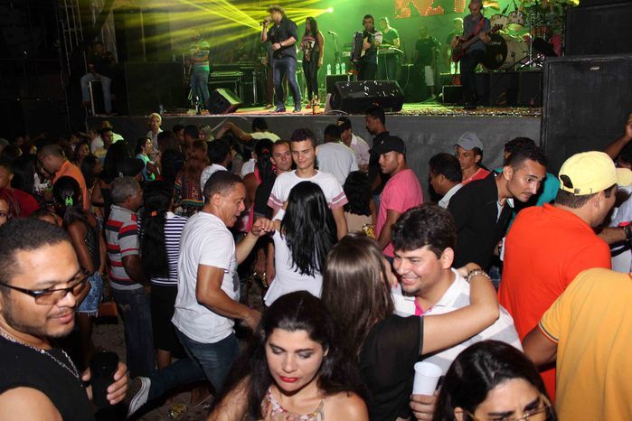 Banda Muleke Doido encerra programação de Aniversário de 53 anos de Francinópolis - Imagem 74