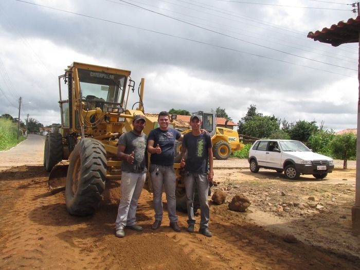 Secretaria de Obras e transporte recupera estradas para facilitar no transporte Agricola - Imagem 4
