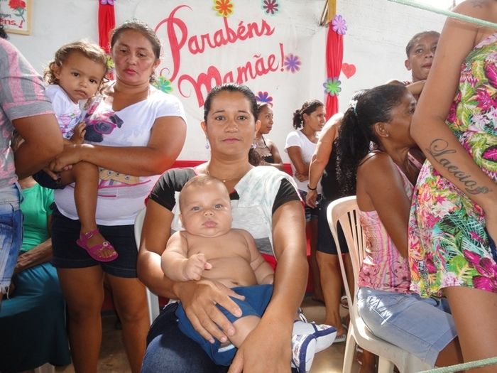 Multidão comparece à festa de homenagens às mães em N. S. dos Remédios - Imagem 17