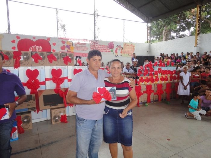 Multidão comparece à festa de homenagens às mães em N. S. dos Remédios - Imagem 57