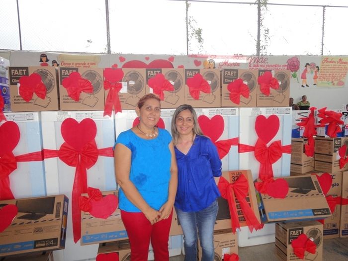 Multidão comparece à festa de homenagens às mães em N. S. dos Remédios - Imagem 33