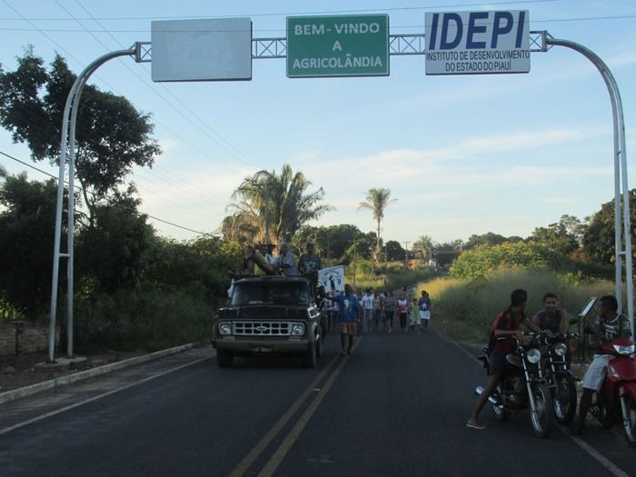 Levantamento do Mastro e Procissão abrem os festejos de Santo Antônio em Pitombeira - Imagem 1