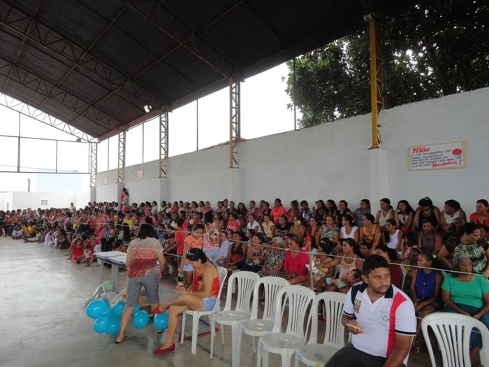 Multidão comparece à festa de homenagens às mães em N. S. dos Remédios - Imagem 9