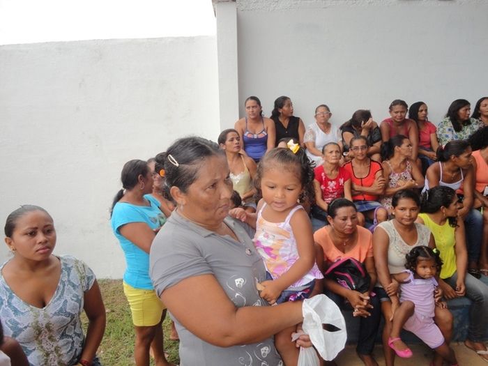 Multidão comparece à festa de homenagens às mães em N. S. dos Remédios - Imagem 6