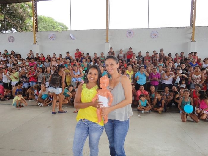 Multidão comparece à festa de homenagens às mães em N. S. dos Remédios - Imagem 40