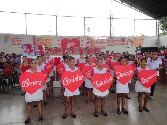 Multidão comparece à festa de homenagens às mães em N. S. dos Remédios - Imagem 46