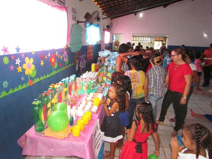 Escola municipal apresenta “Projeto meio ambiente e reciclagem” - Imagem 18